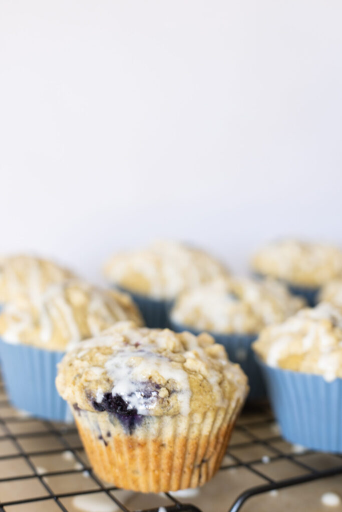 blueberry crumb muffins