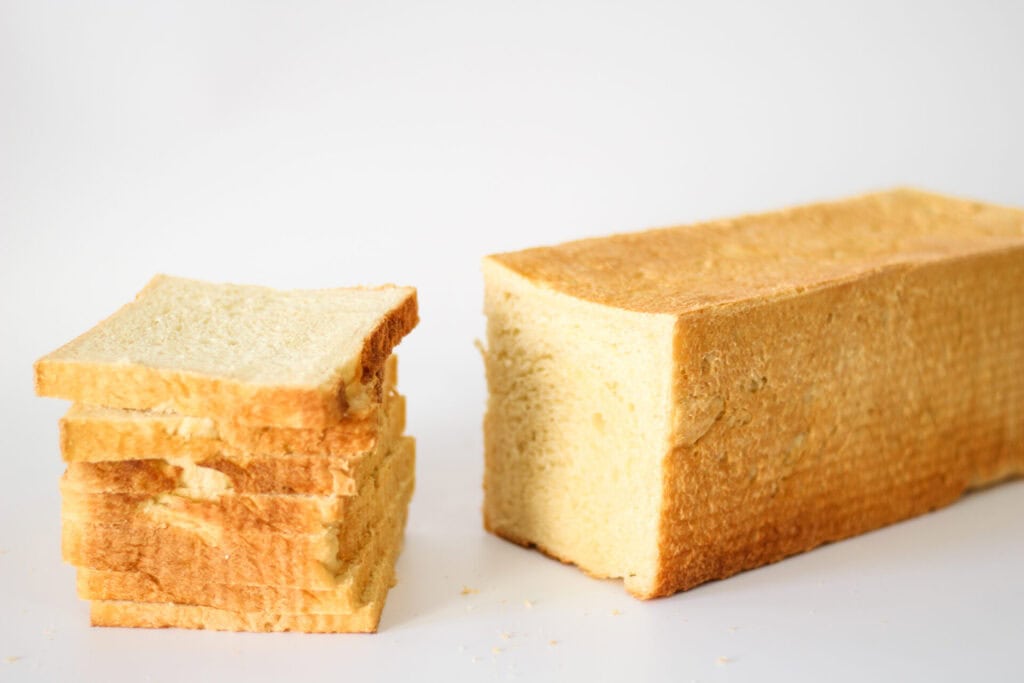 sliced sourdough sandwich bread