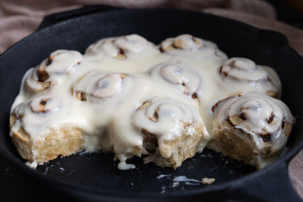 cinnamon rolls in cast iron skillet