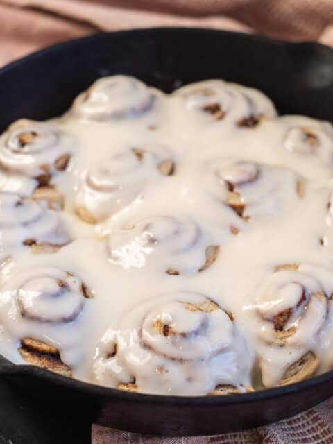 cast iron cinnamon rolls with cream cheese frosting