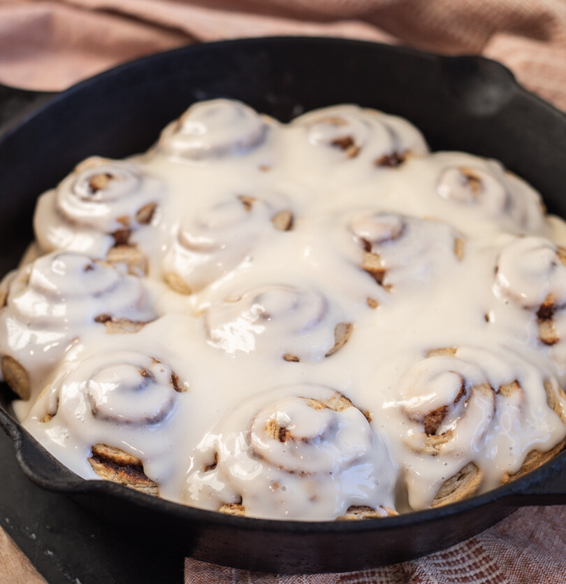 cast iron cinnamon rolls with cream cheese frosting