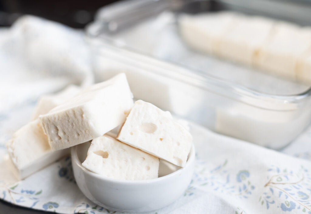 fluffy homemade marshmallows