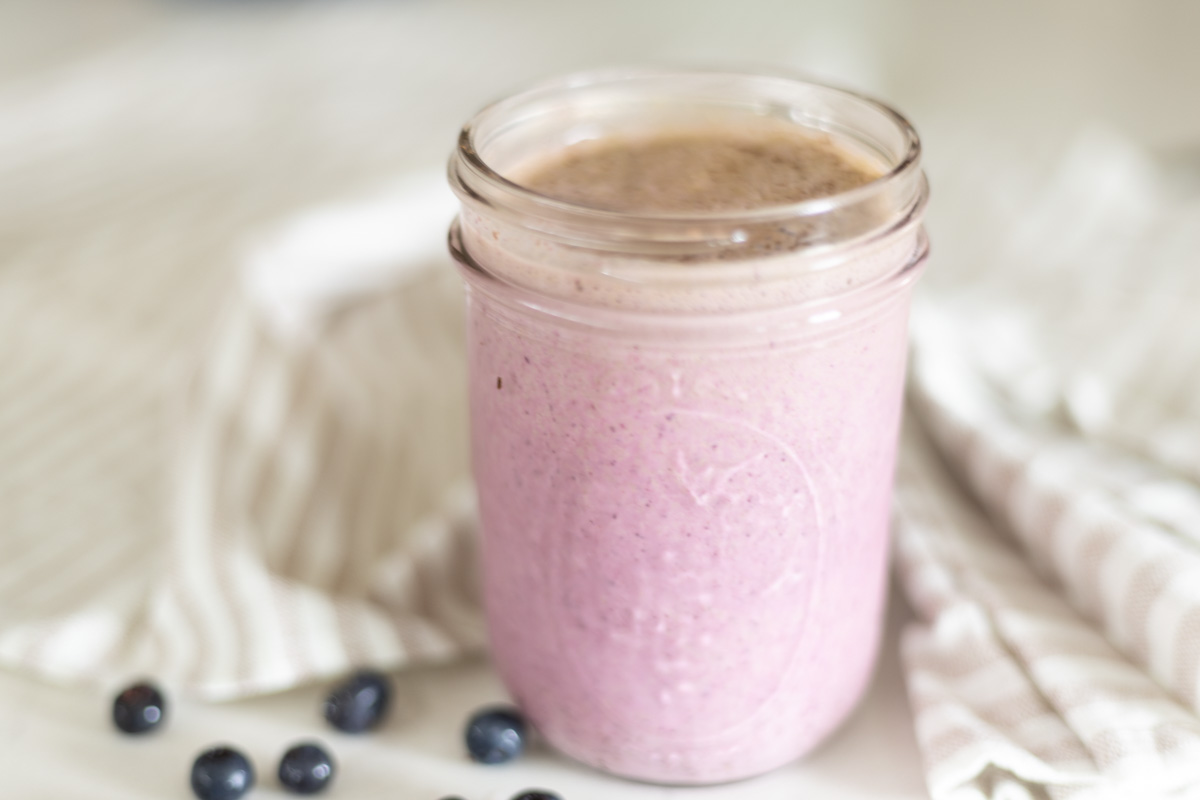blueberry matcha smoothie